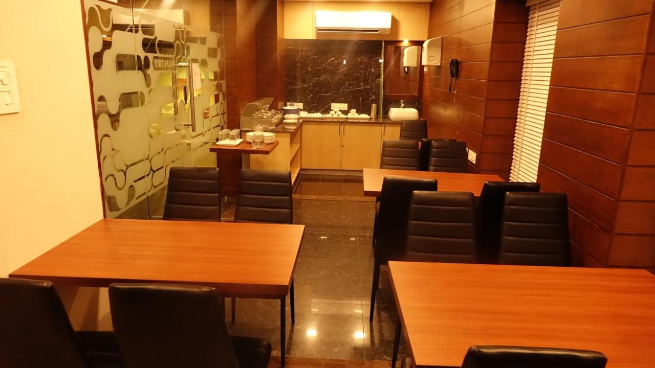 Ksquare Hotel شيناي المظهر الخارجي الصورة